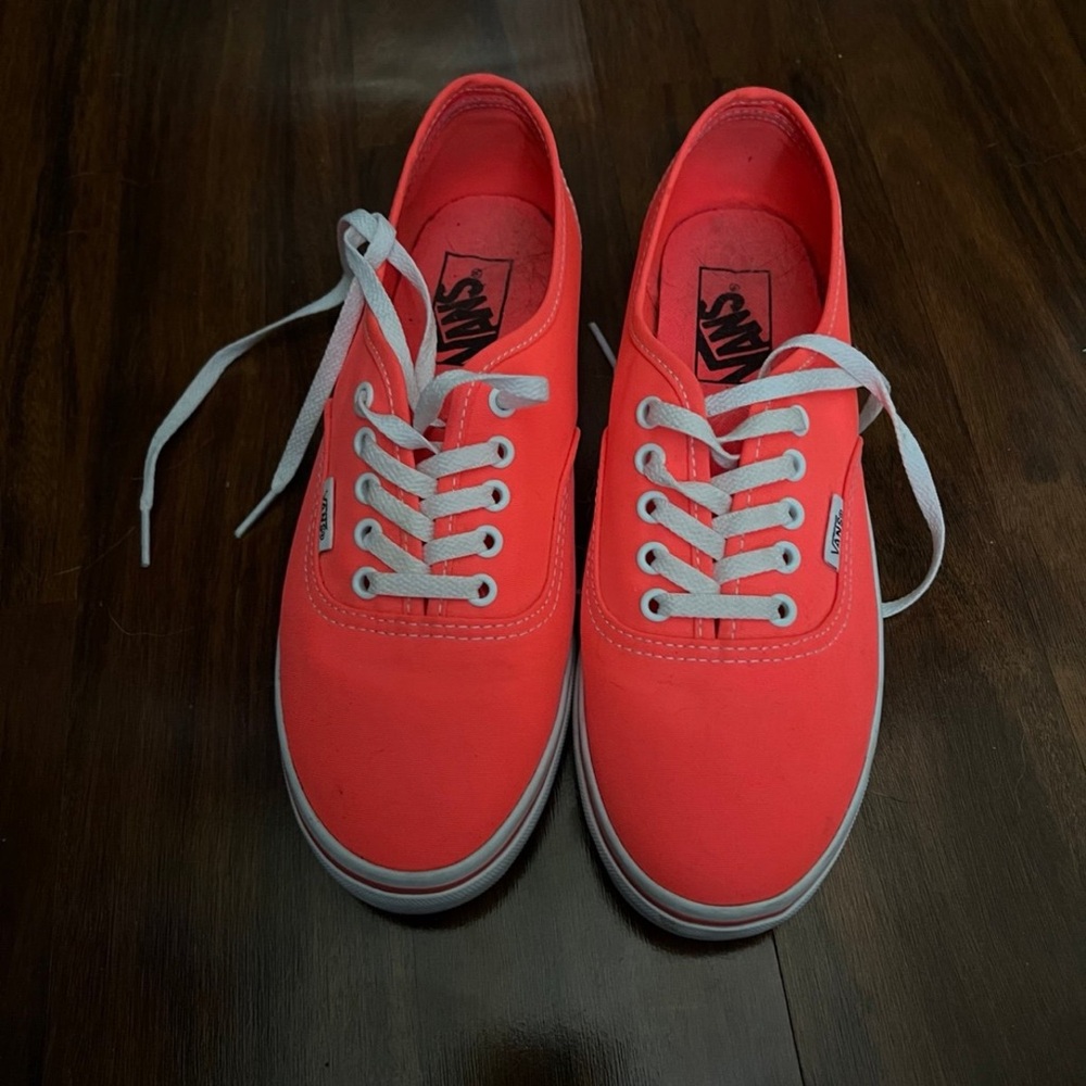 Women’s neon coral/pink shoes. Size 6.5